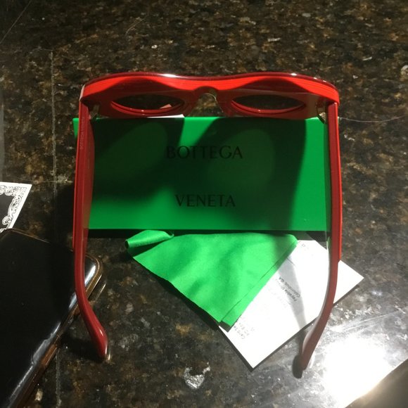Bottega Veneta sunglasses New